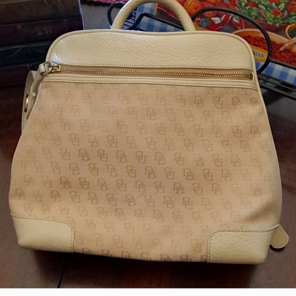 Dooney & Bourke Handbags - Dooney & Bourke Vintage Backpack